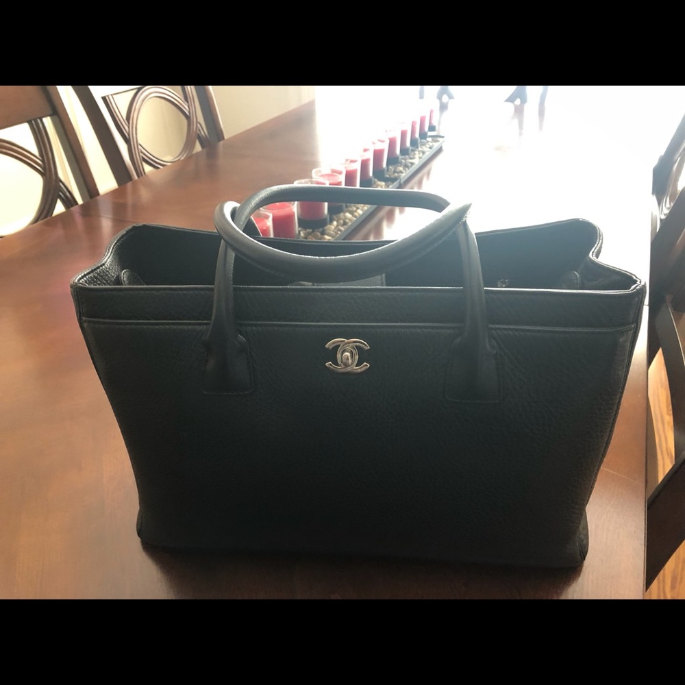 Authentic Chanel Executive Cerf Tote